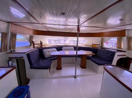 ล่องเรือยอร์ช