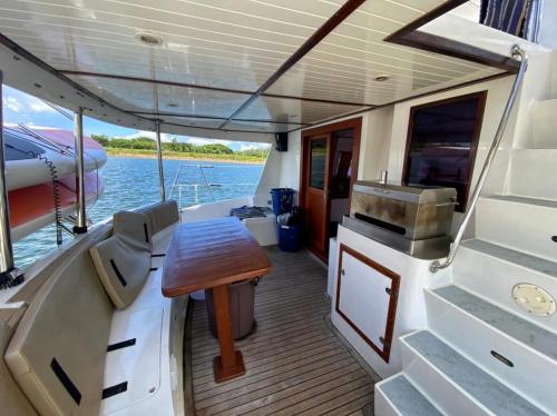 ล่องเรือยอร์ช