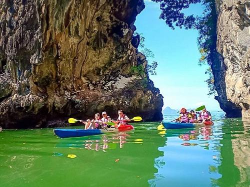 kayak-freedomtravel2