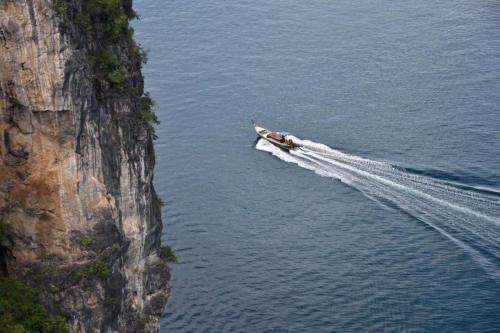 LINE ALBUM เกาะห้อง 220926 6